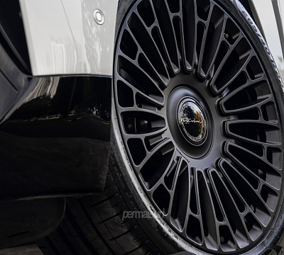Фото дисков Brixton Forged LX01 на BMW iX