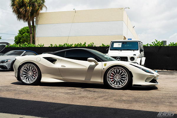 Фото дисков 1886 Wheels G015 Полированный лак на Ferrari F8
