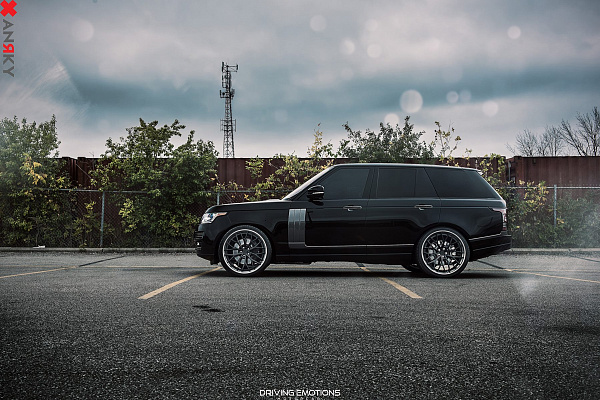 Фото дисков Anrky AN30 Черный сатин на Range Rover IV