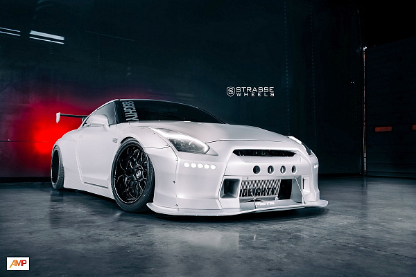 Rocket Bunny Nissan GT-R