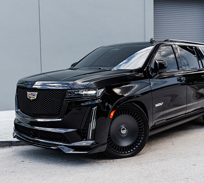 Фото дисков Brixton Forged LX16 на Cadillac Escalade V