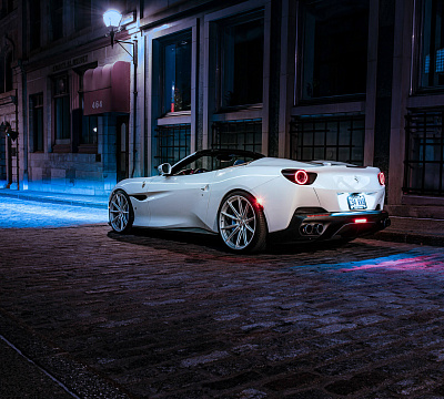 Фото дисков HRE P104SC на Ferrari Portofino