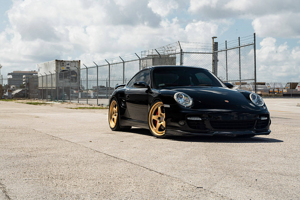 Фото дисков HRE 527 Сатиновое золото на Porsche 911 VI