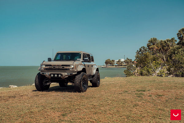 Фото дисков Vossen HFX-1 (6-Lug) Черный сатин на Ford Bronco
