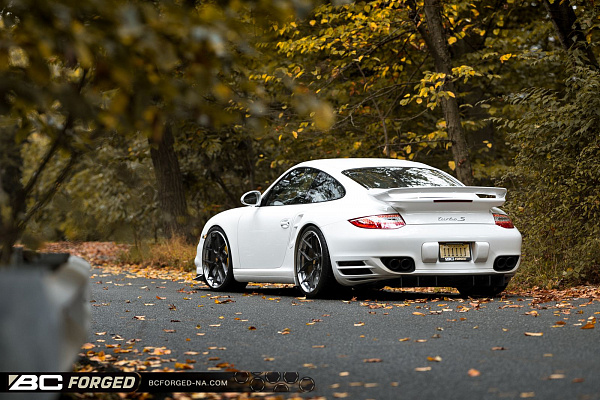 Фото дисков BC Forged HCS21 Глянцевый темный лак на Porsche 911 VI