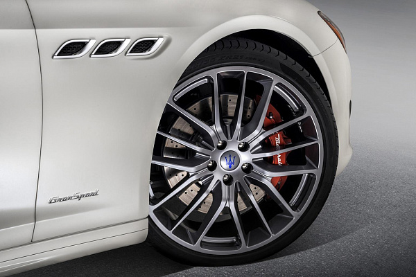Фото дисков Maserati TITANO  на Maserati Quattroporte VI