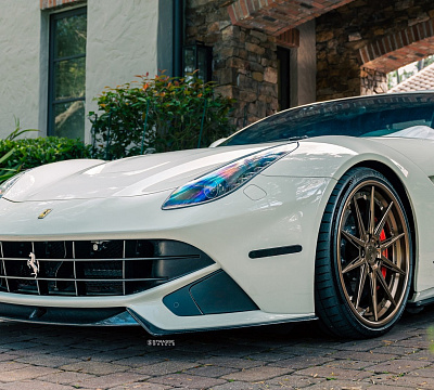Фото дисков Strasse Wheels SV10-RS Deep Concave FS на Ferrari F12