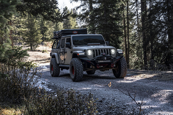 Фото дисков Black Rhino PRIMM Красный сатин на Jeep Gladiator II (JT)