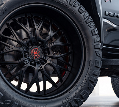 Фото дисков Strasse Wheels SV12M Signature на Ram 1500 V