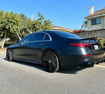Фото дисков Giovanna Amur на Mercedes-Benz S-Class (W223)