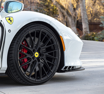 Фото дисков Vossen EVO-6TR на Ferrari F8