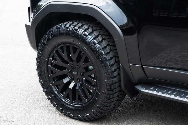 Фото дисков Kahn G22 DC Черный сатин на Toyota Land Cruiser Prado 250