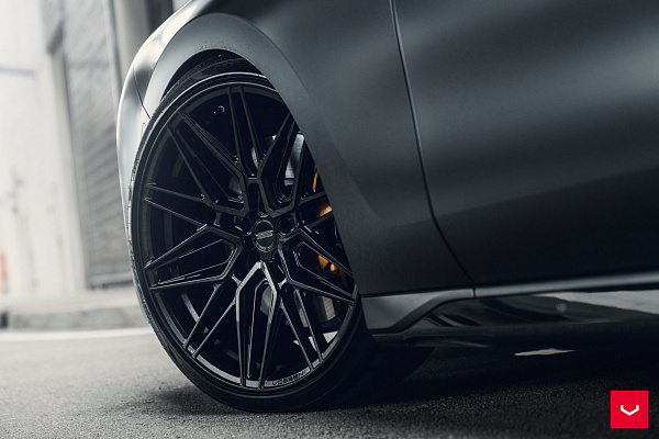 Фото дисков Vossen HF-7 Черный глянец на BMW 7 (G70)