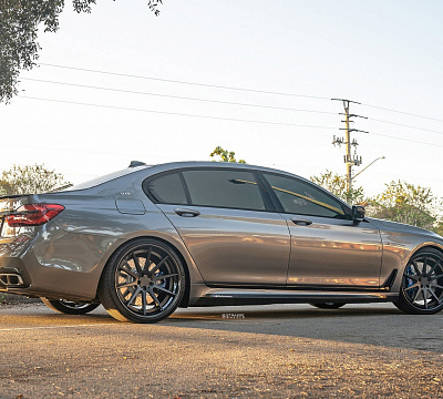 Фото дисков Strasse Wheels R10 Deep Concave FS на BMW 7 (G11/G12)