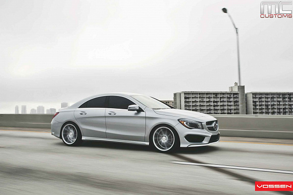 Фото дисков Vossen CVT Серебро на Mercedes-Benz CLA (C117, X117)