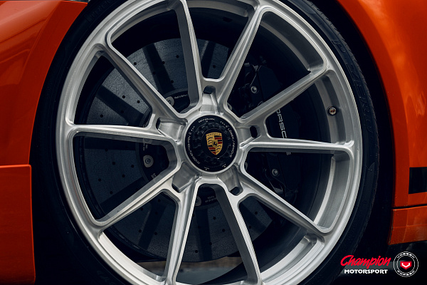 Фото дисков Vossen RS92 Глянцевый лак на Porsche 911 VIII