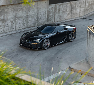 Фото дисков Brixton Forged R11-R на Lexus LFA