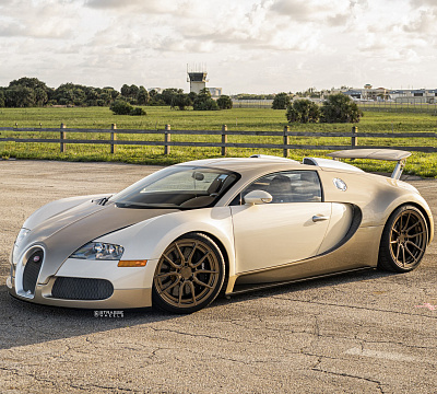 Фото дисков Strasse Wheels SV5 Deep Concave Duoblock на Bugatti Veyron