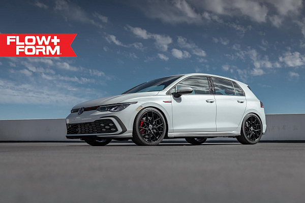 Фото дисков HRE FF10 Черный сатин на Volkswagen Golf VIII
