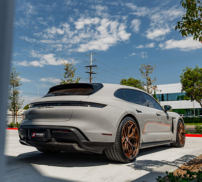 Фото дисков HRE S111SC на Porsche Taycan I