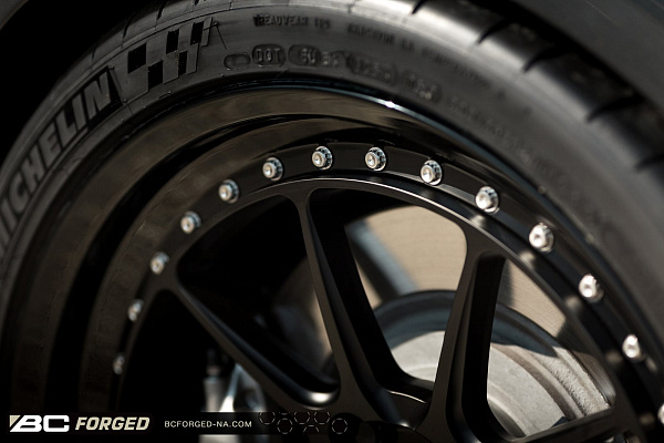 Фото дисков BC Forged LE10 // MLE10 Черный матовый на Chevrolet Camaro VI