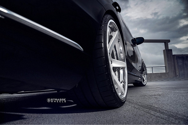 Фото дисков Strasse Wheels S5 Deep Concave Глянцевый лак на Mercedes-Benz S-Class (W222, C217)