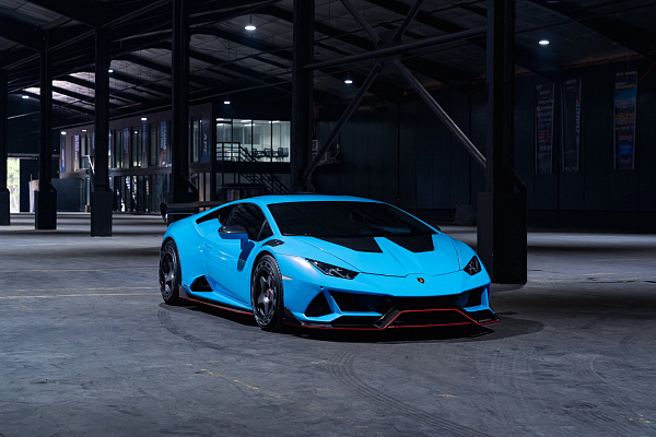 Фото дисков Brixton Forged TR04 Сатиновый темный лак на Lamborghini Huracan