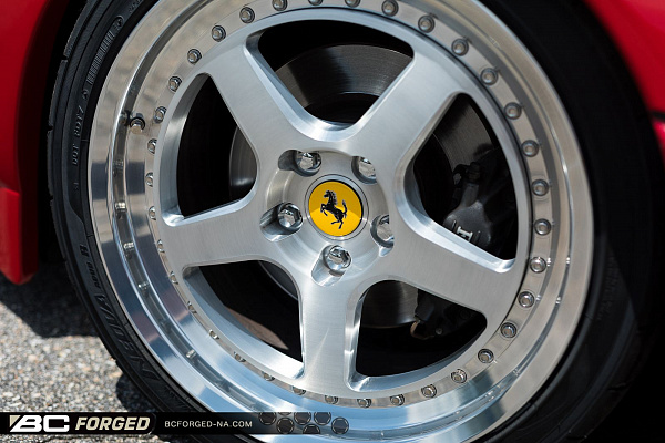 Фото дисков BC Forged LE05 // MLE05 Глянцевый лак на Ferrari 348