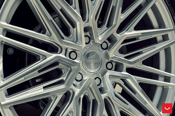 Фото дисков Vossen HF6-5 Серебро на Chevrolet Suburban XII