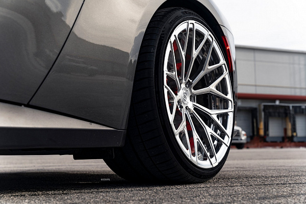 Фото дисков Strasse Wheels SV20M Deep Concave Duoblock Глянцевый лак на Ferrari GTC4Lusso