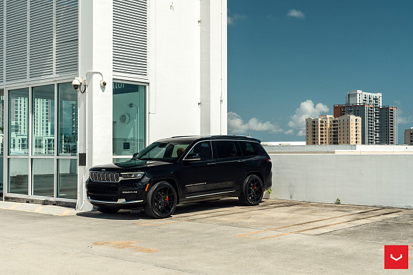 Фото дисков Vossen HF-5 Черный глянец на Jeep Grand Cherokee V