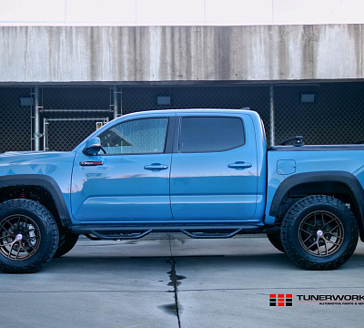 Фото дисков HRE P161 на Toyota Tacoma III