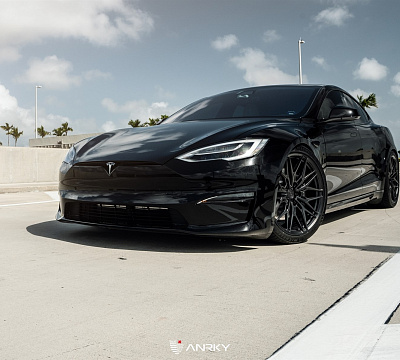 Фото дисков Anrky S1-X1 на Tesla Model S