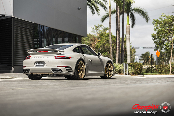 Фото дисков Vossen RS74 Глянцевое золото на Porsche 911 VII