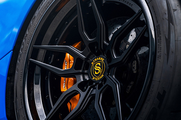 Фото дисков Strasse Wheels SV4 Deep Concave FS Черный сатин на McLaren 720S