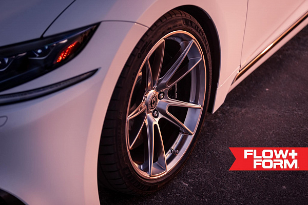 Фото дисков HRE FF04 Серебро на  Lexus LS V