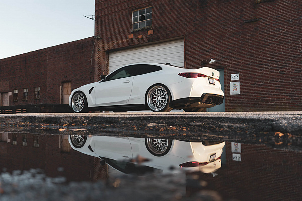 Фото дисков HRE 300 Сатиновый лак на BMW 4/M4 (G22/G82)