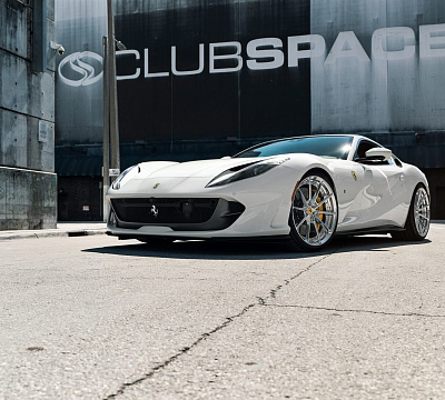 Фото дисков Anrky AN28 на Ferrari 812