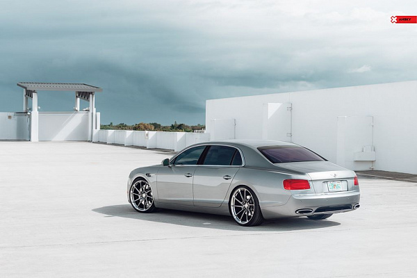 Фото дисков Anrky AN13 Глянцевый тонированный лак на Bentley Flying Spur II