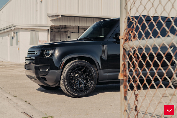 Фото дисков Vossen HFX-1 (5-Lug) Черный глянец на Land Rover Defender II
