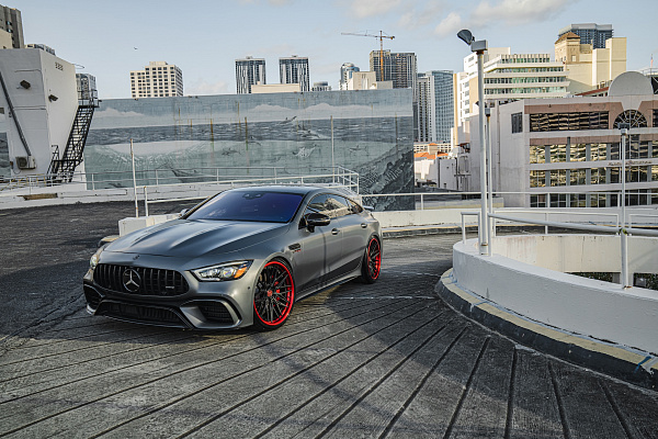 Фото дисков Strasse Wheels SV10M-RS Deep Concave FS Другой цвет на Mercedes-Benz AMG GT I