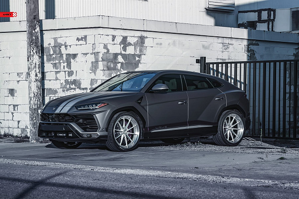 Фото дисков Anrky AN38 Сатиновый лак на Lamborghini Urus