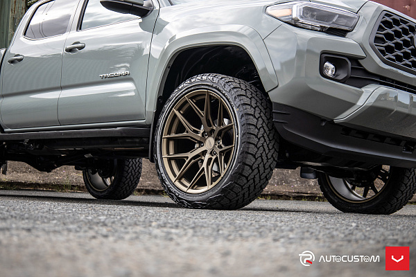 Фото дисков Vossen HF6-4 Глянцевое темное золото на Toyota Tacoma III