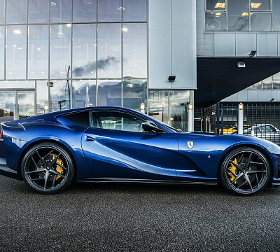 Фото дисков Kahn Type 52 на Ferrari 812