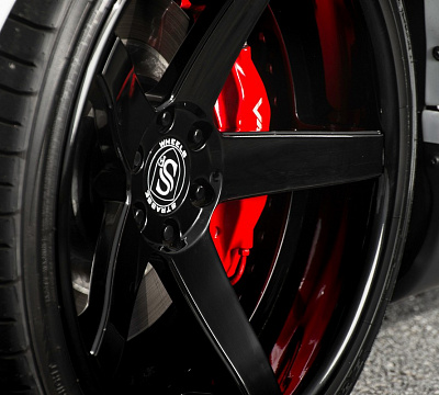 Фото дисков Strasse Wheels S5 Deep Concave на Dodge Viper