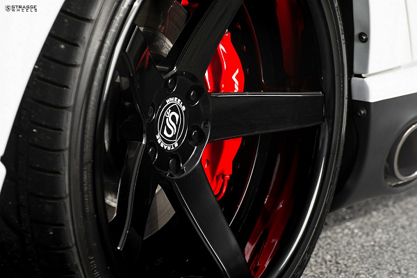 Фото дисков Strasse Wheels S5 Deep Concave Черный глянец на Dodge Viper