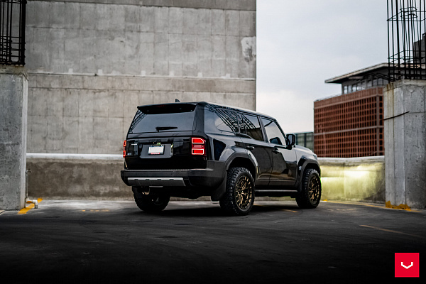 Фото дисков Vossen HFX-1 (6-Lug) Сатиновое темное золото на Toyota Land Cruiser Prado 250