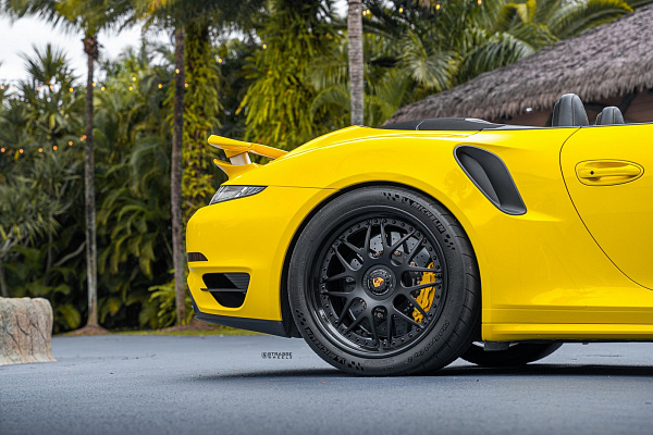 Фото дисков Strasse Wheels SV8 Performance Черный матовый на Porsche 911 VII