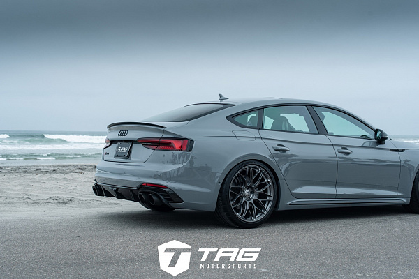 Фото дисков HRE RC100 Глянцевая темная бронза на Audi A/S/RS 5 (F5)