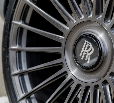 Фото дисков Vossen S17-13 на Rolls-Royce Cullinan